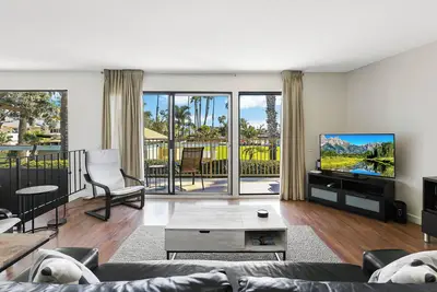 Image de Walking Distance to your Beach Getaway!