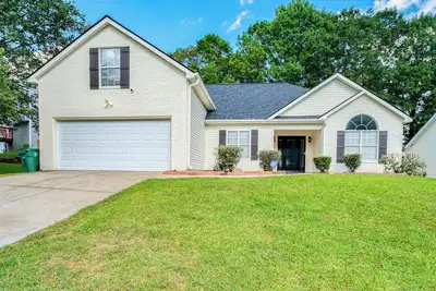 Image de Spacious 4-bedroom house in charming Stonecrest