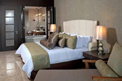Image de A Grand Luxxe Master Villa