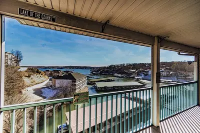Image de Highland Lake View – Incredible Location!