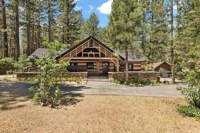 Image de Summit Hideaway | A Big Bear Oasis!