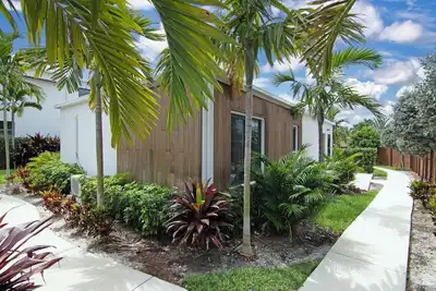 Image de Palm Paradise Retreat – Sleeps 4