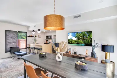 Image de 4br Sleeps 10 Pet Friendly w/ Bbq!