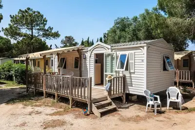 Image de Mobil-home | Classic | 3 Ch. | 6 pers. | Terrasse surélevée | A/C
