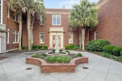 Image de Treetop Loft 2\/2 Usc Downtown Columbia