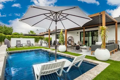 Image de Summer Oasis Near Old Town | Dog Friendly w/ Dreamy Backyard!