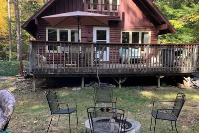 Image de Cozy 3-bedroom chalet in lovely Bridgton 1/4 mile from pleasant mountain Skiing