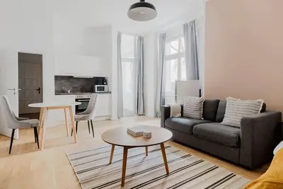 Image de Premium Friedrichshain Studio, Furnished + Full Kitchen, by Blueground