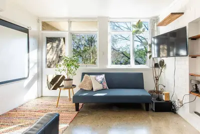 Image de 2br Apartment in Parkville Steps from Royal Park