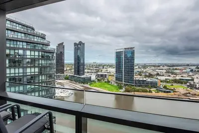 Image de Spectacular River and Beach Views