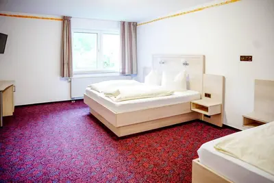 Image de Comfortable and versatile room -perfect for relaxation, work and exchange
