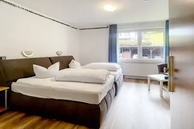 Image de Comfortable and versatile room -perfect for relaxation, work and exchange