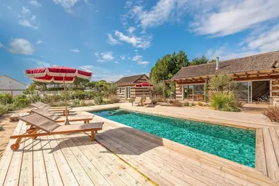 Image de GuestReady - Paradis maritime avec piscine