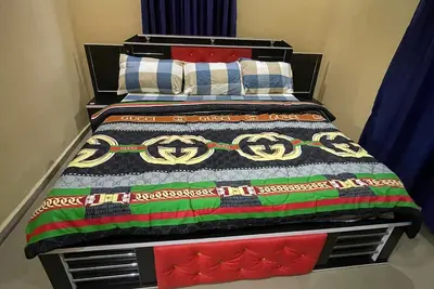 Image de Amazing 2-bedroom apartment with Ac in vibrant Warri