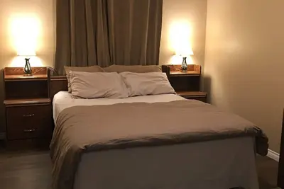 Image de Spacious 4-bedroom house in brilliant Edmonton with WiFi