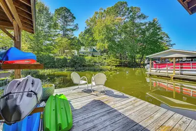 Image de Pet-Friendly Home on Lake Gaston w/ Furnished Deck