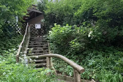 Image de Maison de vacances 'Naturhaus An Der Sulzburg' avec vue sur les montagnes, terrasse privée et Wi-Fi
