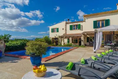 Image de Villa à Muro avec Piscine Privée & Plages