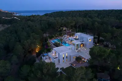 Image de Maison de vacances avec superbe piscine Ă