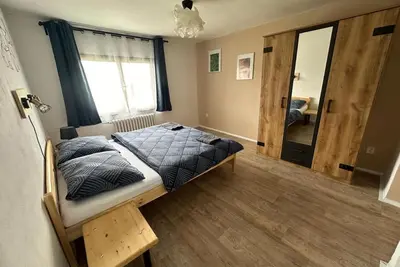Image de Mountain hut in the heart of the Erzgebirge for larger groups. Pet friendly!