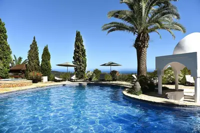 Image de Maison de vacances avec salle à manger en plein