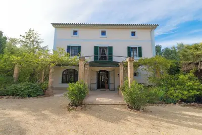 Image de Maison Rustique à Santa Maria avec Piscine Salée