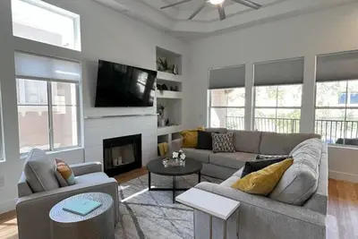 Image de Scottsdale Serenity – Modern Comfort in the Desert