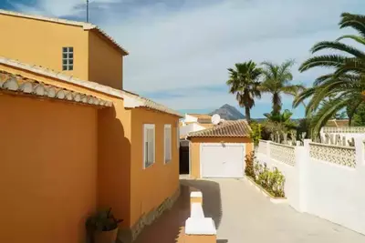 Image de Villa à Xàbia avec piscine près d'Arenal