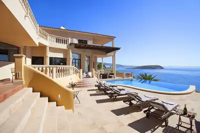Image de Villa dans un endroit calme