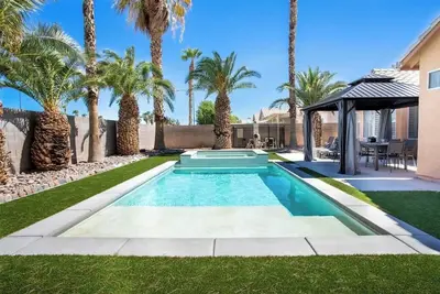 Image de Escape the City in a Serene 5br Home w/ Bnew Pool