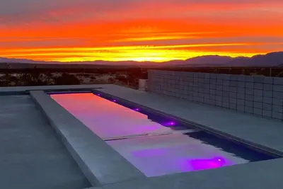 Image de Heated Pool-Spa-pickleball-views
