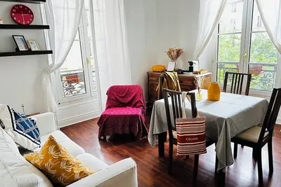Image de Marais super center charming flat of 2 rooms with view!