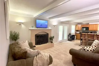Image de The Zen Den 3 Bd 2 Bath Parking WiFi