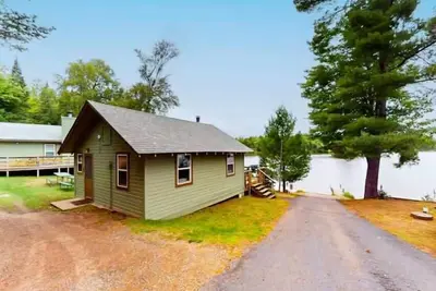 Image de Anderson Lakeside Cabin: Beach Access