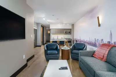 Image de Modern Tennyson St Flat w/ Luxe Finishes & Bedding