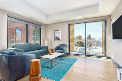 Image de Luxurious Flat w/ Private Balcony & Mtn Views!