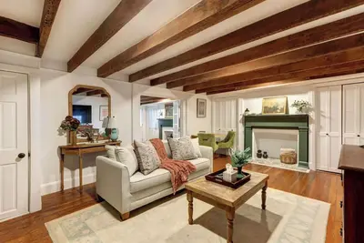 Image de The Quaint Quarters on Jones, Historic | Quiet