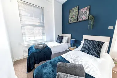 Image de 3-bedroom apartment in marvelous Barrow-in-Furness with WiFi, Ac