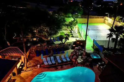 Image de Now Even Bigger & Better! Resort-like w/ Pickleball/Tennis/Golf