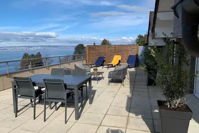 Image de Une vue imprenable à moins 300m du lac - Terrasse de 94m2