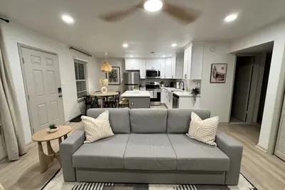 Image de 2 king bed steps to beach Top Floor - 9