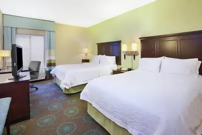 Image de Comfy & Spacious Suite & Free Hot Breakfast – Ideal for Families