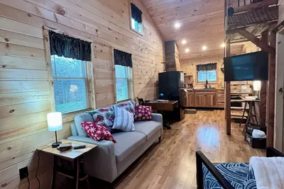 Image de 2 Bdr 1. 5 Ba cabin located in the heart of the New River Gorge National Park
