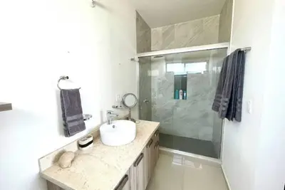 Image de 3 Bedroom Home with Pool