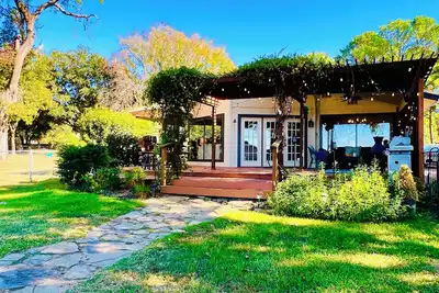 Image de Bailey’s Cove Beachside Bliss