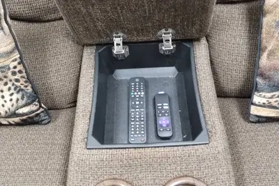 Image de Charming villa in Pensacola with WiFi and Ac. Secluded and private.