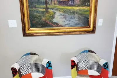 Image de Walkable Cozy Downtown Studio  (Free Bikes to use)