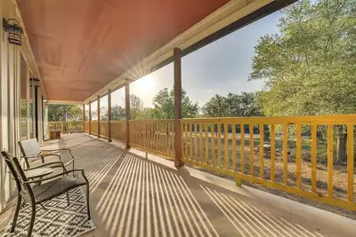 Image de Walk to Guadalupe River: Seguin Home w/ Fire Pit
