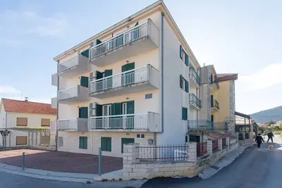 Charming Apartments with Private Balcony and City View - Premium Two Bedroom Apartment