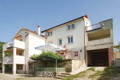Image de Scenic Seafront Brsec Apartment - Three Bedroom Apartment with Terrace
